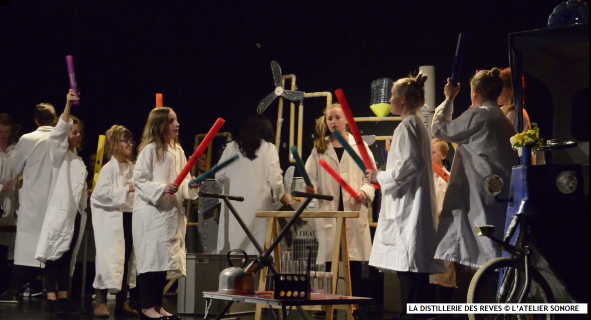 spectacle à l'auditorium de balma. la distillerie des rêves. mise en scène, théâtre, chant  